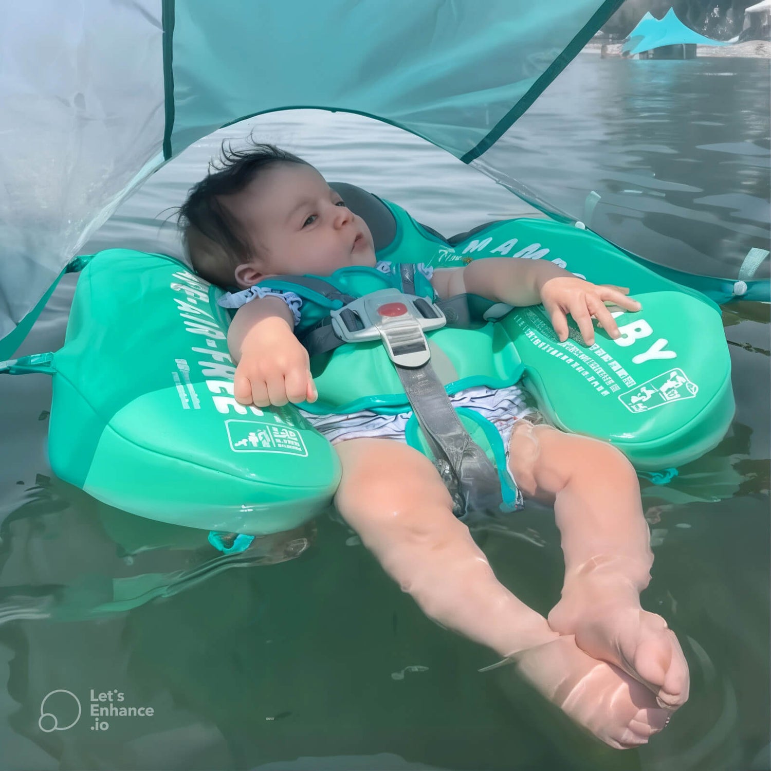 Bouée bébé sécurisée pour piscine – Design ergonomique avec poignées antidérapantes. Idéale pour l’éveil aquatique des tout-petits en toute sécurité.